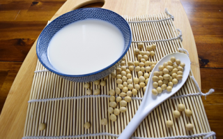 豆粉调配的豆浆与原磨豆浆哪个营养更佳？